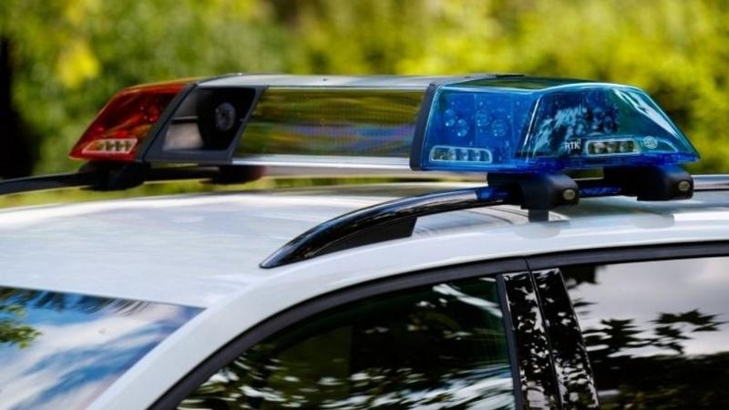 Felborult egy mezőgazdasági vontató pótkocsija, ami komoly problémát okozott a munkálatok során.