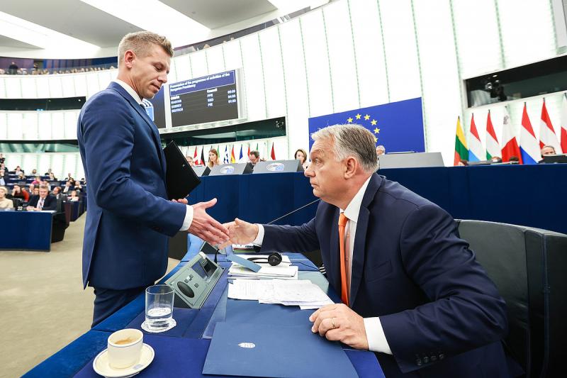 Orbán Viktor: A mentelmi mosoda továbbra is működik