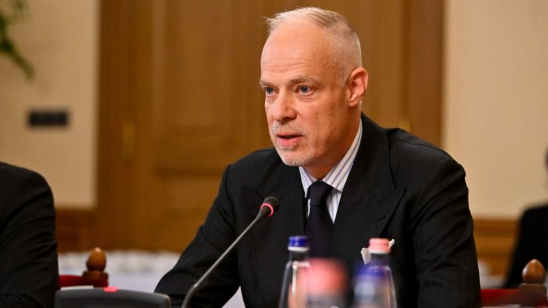 A kormány nem engedi, hogy katonáinkat az ukrán harctérre küldjék.