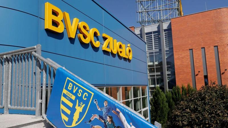 A baloldali vezetésű zuglói önkormányzat keresztes hadjáratot indított a BVSC ellen, célzott lépésekkel próbálva megújítani a sportéletet a kerületben.
