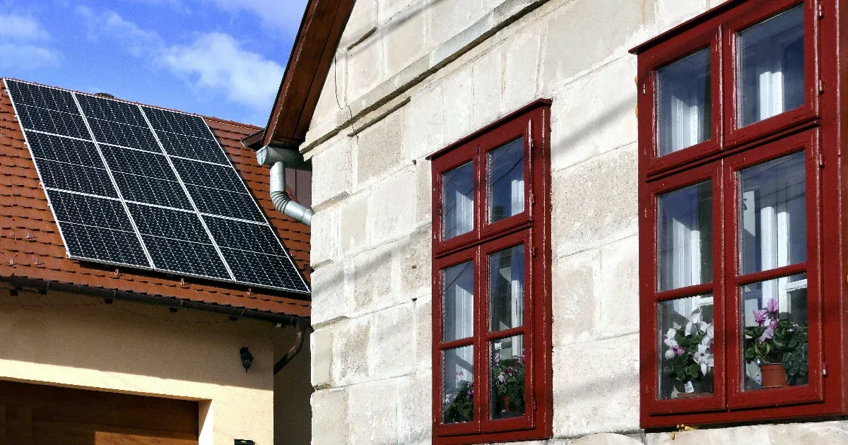 Solar City: Az Energiaügyi Minisztérium nyomozást indított a csődbe ment napelemcég ügyében, bűncselekmény gyanúja merült fel.